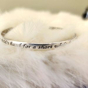 🌹4item/$20  Silver mom's bracelet